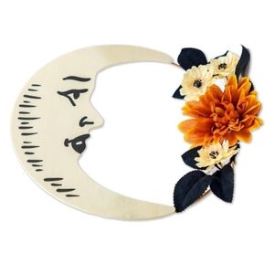 Target NWT Crescent Moon Faux Floral Retro Wreath In Cream/Black 13.5"